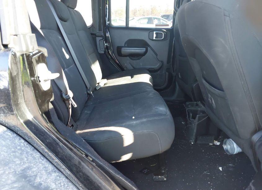 Photo 8 of 2018 Jeep Wrangler UNLIMITED SPORT S 4X4 (VIN 1C4HJXDG2JW152165)