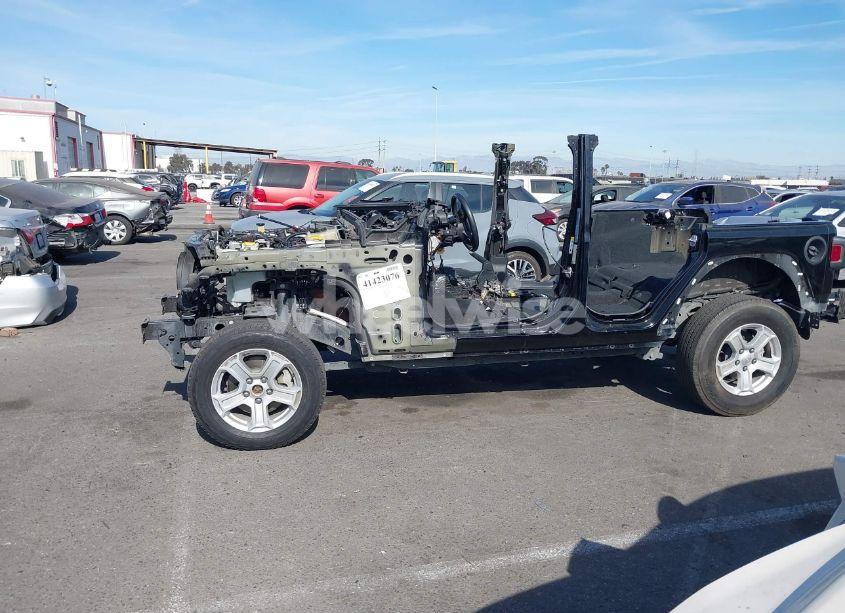 Photo 13 of 2018 Jeep Wrangler UNLIMITED SPORT S 4X4 (VIN 1C4HJXDG2JW181889)