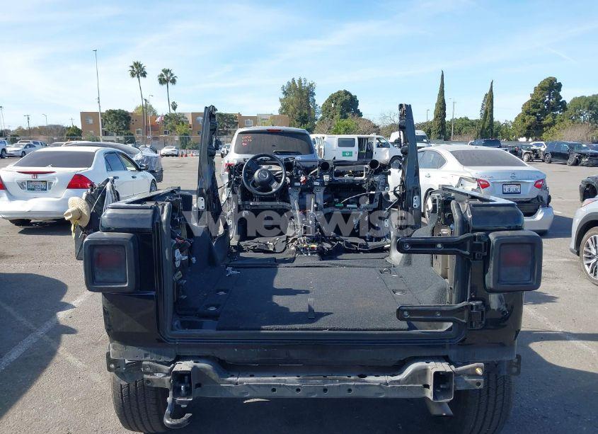 Photo 15 of 2018 Jeep Wrangler UNLIMITED SPORT S 4X4 (VIN 1C4HJXDG2JW181889)