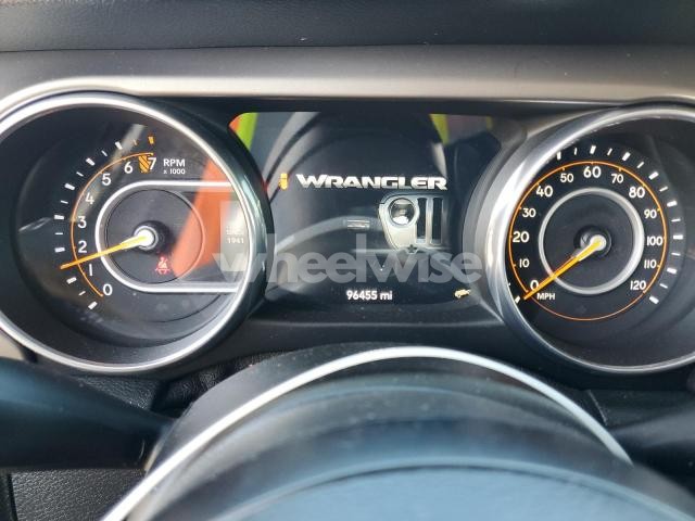 Photo 5 of 2018 JEEP WRANGLER UNLIMITED SPORT (VIN 1C4HJXDG2JW182458)