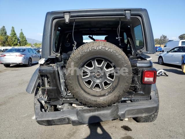 Photo 7 of 2018 JEEP WRANGLER UNLIMITED SPORT (VIN 1C4HJXDG2JW182458)