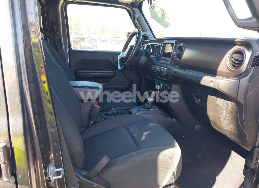 Photo 5 of 2018 Jeep Wrangler UNLIMITED SPORT S 4X4 (VIN 1C4HJXDG2JW183402)