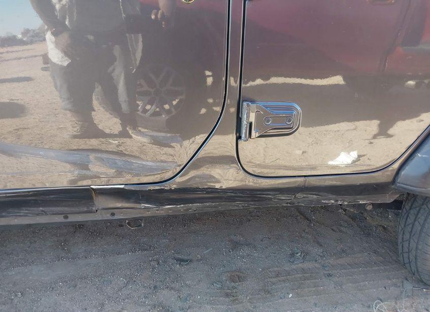 Photo 6 of 2018 Jeep Wrangler UNLIMITED SPORT S 4X4 (VIN 1C4HJXDG2JW208881)