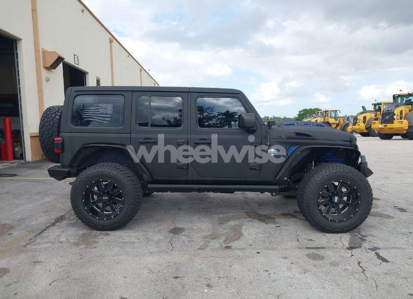 Photo 13 of 2018 Jeep Wrangler UNLIMITED SPORT S 4X4 (VIN 1C4HJXDG2JW228483)