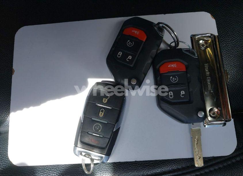 Photo 11 of 2019 Jeep Wrangler UNLIMITED SPORT S 4X4 (VIN 1C4HJXDG2KW532866)