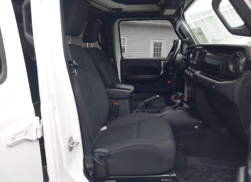 Photo 5 of 2020 Jeep Wrangler UNLIMITED SPORT ALTITUDE 4X4 (VIN 1C4HJXDG2LW187890)
