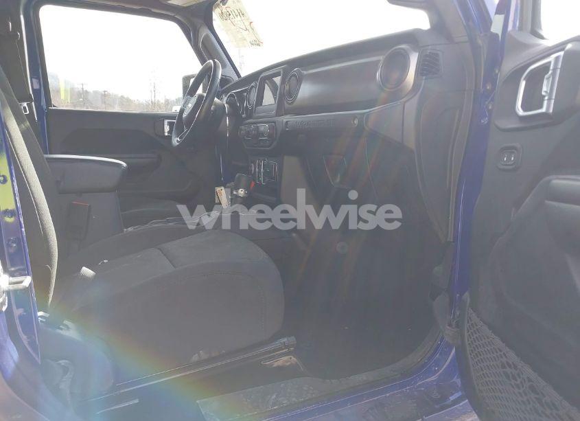 Photo 5 of 2020 Jeep Wrangler UNLIMITED SPORT S 4X4 (VIN 1C4HJXDG2LW260238)