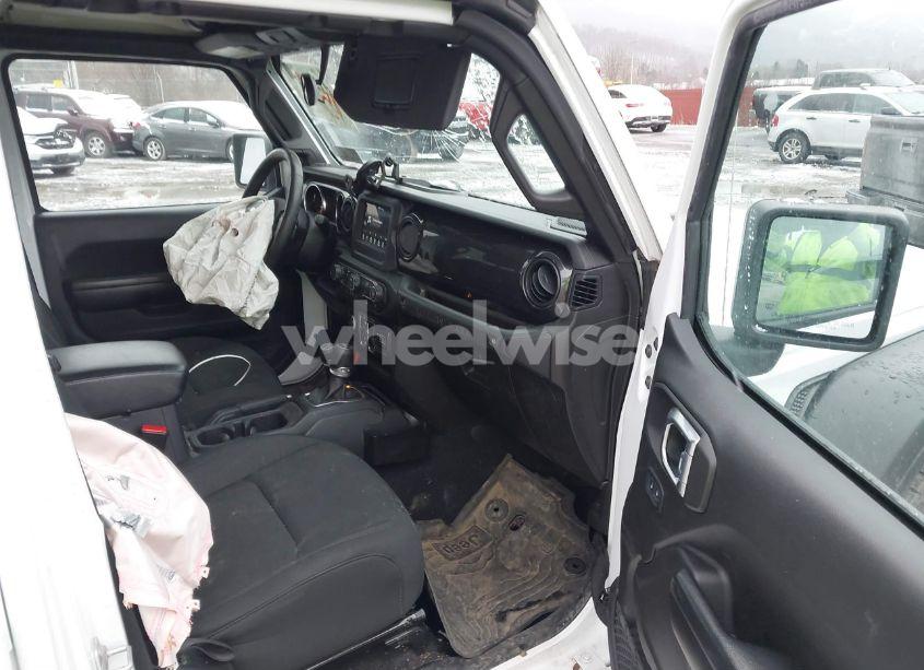 Photo 5 of 2021 Jeep Wrangler UNLIMITED SPORT ALTITUDE 4X4 (VIN 1C4HJXDG2MW791599)