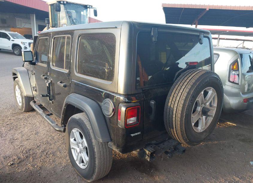 Photo 3 of 2022 Jeep Wrangler UNLIMITED SPORT S 4X4 (VIN 1C4HJXDG2NW162233)