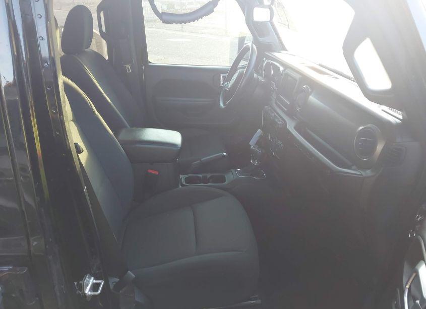 Photo 5 of 2022 Jeep Wrangler UNLIMITED SPORT S 4X4 (VIN 1C4HJXDG2NW162233)