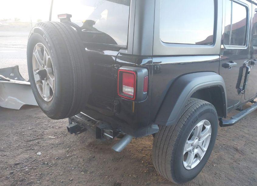 Photo 6 of 2022 Jeep Wrangler UNLIMITED SPORT S 4X4 (VIN 1C4HJXDG2NW162233)