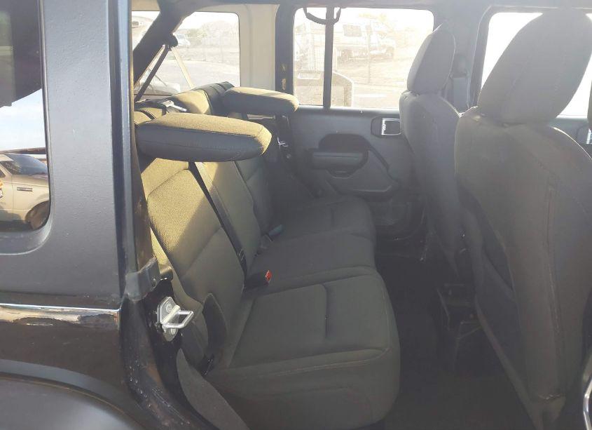 Photo 8 of 2022 Jeep Wrangler UNLIMITED SPORT S 4X4 (VIN 1C4HJXDG2NW162233)