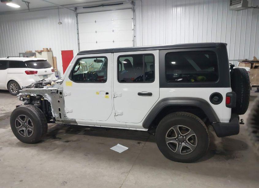 Photo 15 of 2018 Jeep Wrangler UNLIMITED SPORT S 4X4 (VIN 1C4HJXDG3JW177026)
