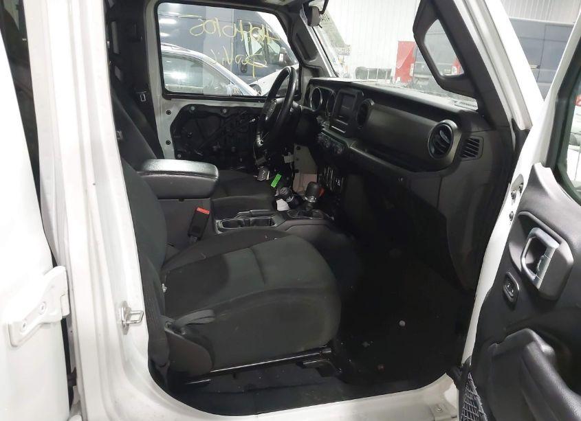 Photo 5 of 2018 Jeep Wrangler UNLIMITED SPORT S 4X4 (VIN 1C4HJXDG3JW177026)