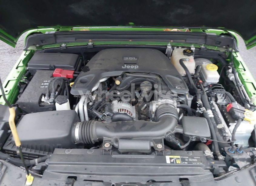 Photo 10 of 2018 Jeep Wrangler UNLIMITED SPORT S 4X4 (VIN 1C4HJXDG3JW240884)