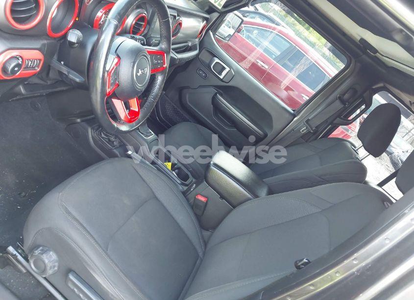 Photo 19 of 2019 Jeep Wrangler UNLIMITED SPORT S 4X4 (VIN 1C4HJXDG3KW569389)