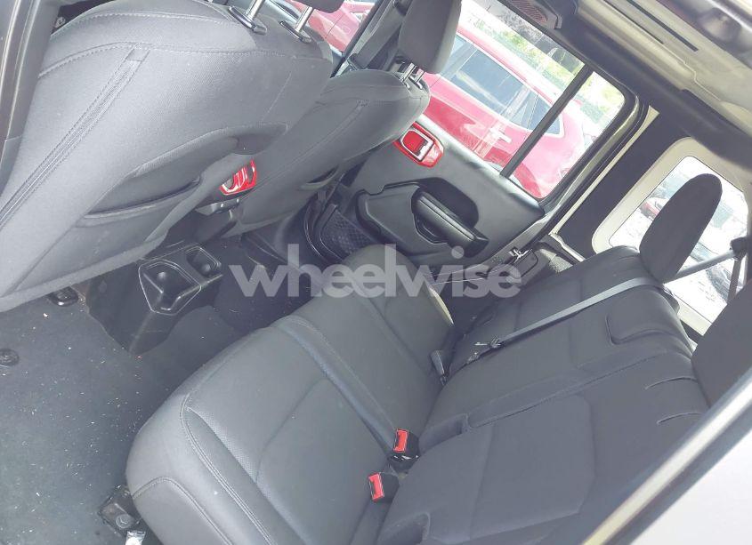 Photo 21 of 2019 Jeep Wrangler UNLIMITED SPORT S 4X4 (VIN 1C4HJXDG3KW569389)