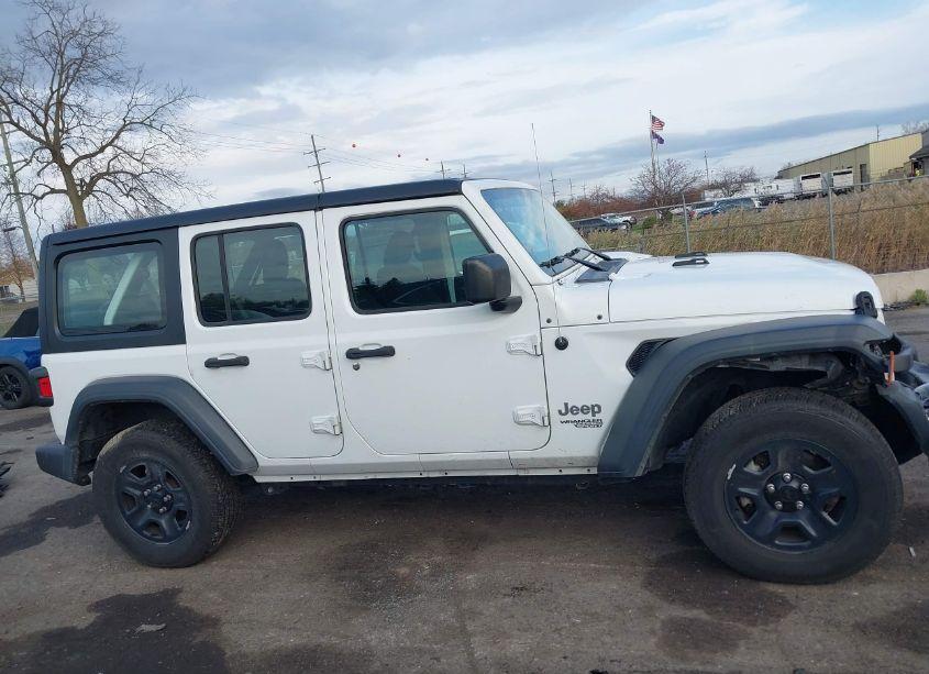 Photo 13 of 2019 Jeep Wrangler UNLIMITED SPORT 4X4 (VIN 1C4HJXDG3KW613097)