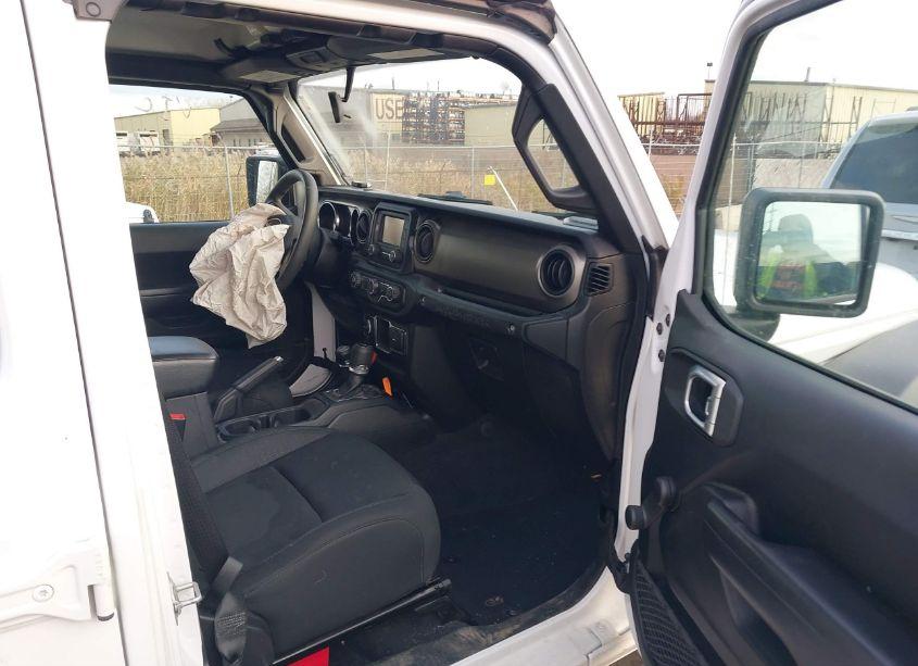 Photo 5 of 2019 Jeep Wrangler UNLIMITED SPORT 4X4 (VIN 1C4HJXDG3KW613097)