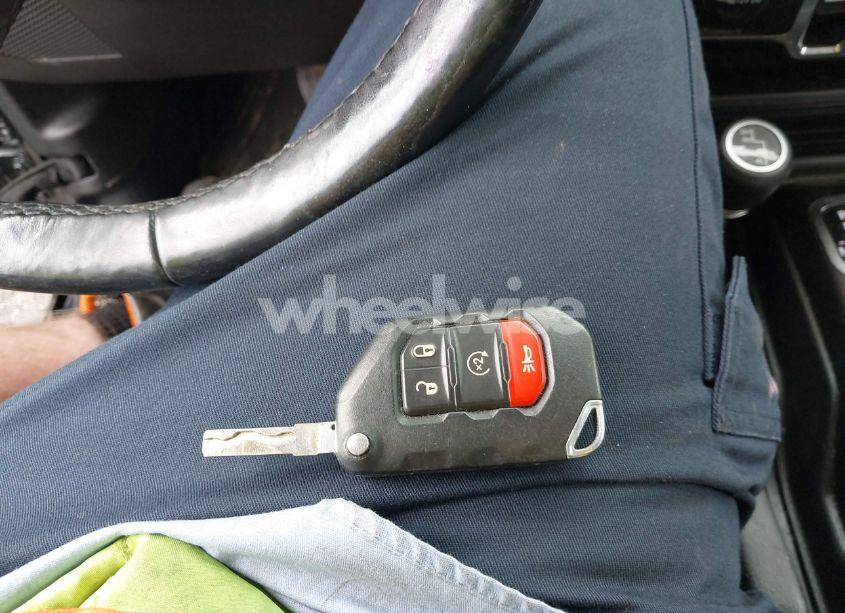 Photo 11 of 2019 Jeep Wrangler UNLIMITED SPORT S 4X4 (VIN 1C4HJXDG3KW627467)