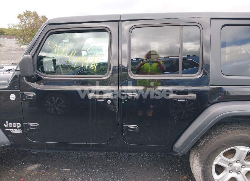 Photo 14 of 2019 Jeep Wrangler UNLIMITED SPORT S 4X4 (VIN 1C4HJXDG3KW627467)