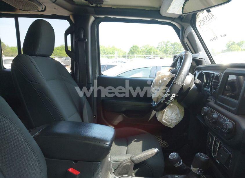 Photo 5 of 2019 Jeep Wrangler UNLIMITED SPORT S 4X4 (VIN 1C4HJXDG3KW662946)