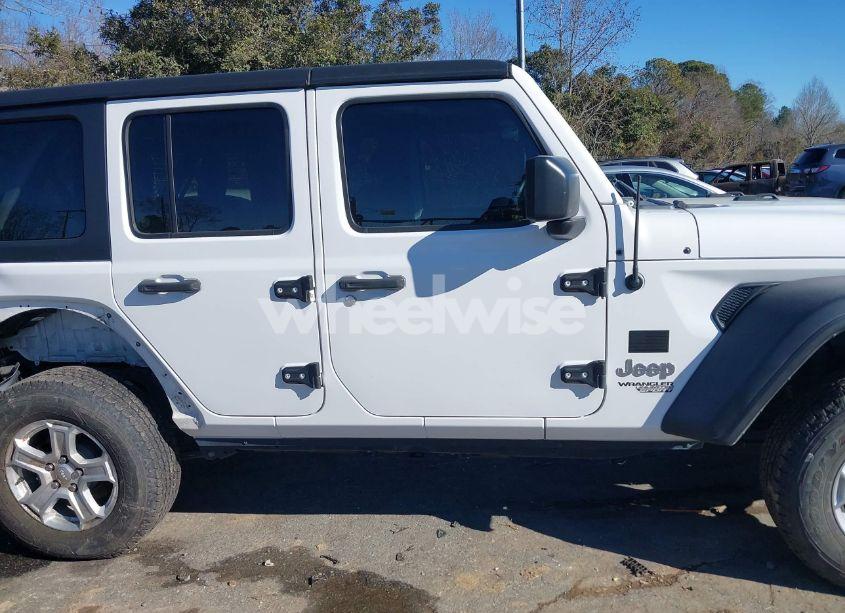 Photo 13 of 2020 Jeep Wrangler UNLIMITED SPORT S 4X4 (VIN 1C4HJXDG3LW201893)