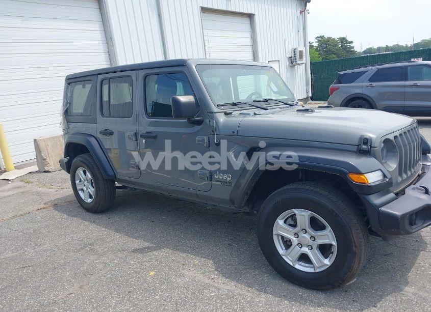 Photo 13 of 2020 Jeep Wrangler UNLIMITED SPORT S 4X4 (VIN 1C4HJXDG3LW298223)