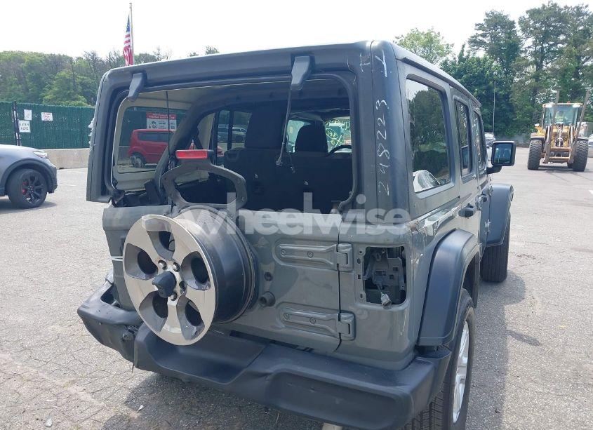 Photo 4 of 2020 Jeep Wrangler UNLIMITED SPORT S 4X4 (VIN 1C4HJXDG3LW298223)