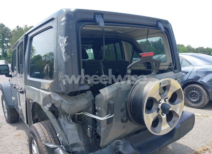 Photo 6 of 2020 Jeep Wrangler UNLIMITED SPORT S 4X4 (VIN 1C4HJXDG3LW298223)