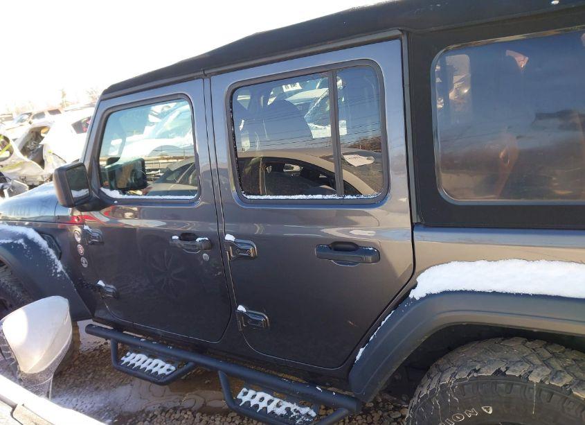 Photo 15 of 2021 Jeep Wrangler UNLIMITED WILLYS 4X4 (VIN 1C4HJXDG3MW535861)