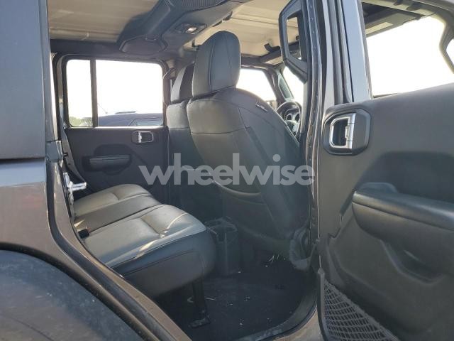 Photo 4 of 2018 JEEP WRANGLER UNLIMITED SPORT (VIN 1C4HJXDG4JW113738)