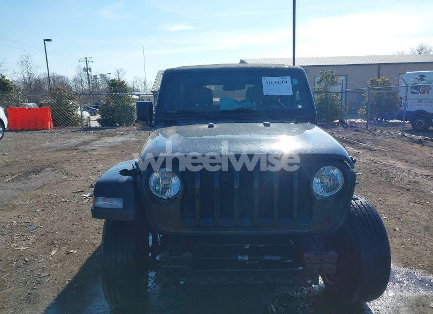 Photo 12 of 2018 Jeep Wrangler UNLIMITED SPORT 4X4 (VIN 1C4HJXDG4JW150840)