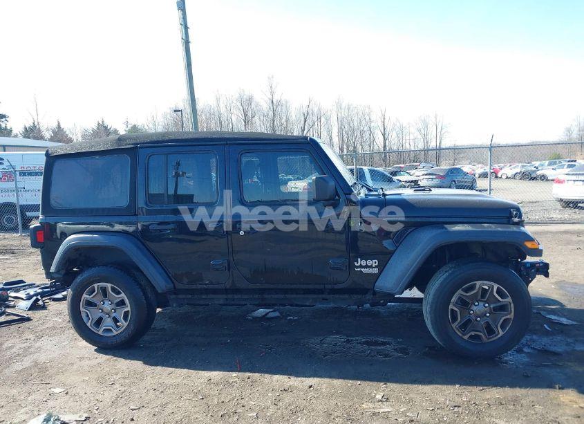 Photo 13 of 2018 Jeep Wrangler UNLIMITED SPORT 4X4 (VIN 1C4HJXDG4JW150840)