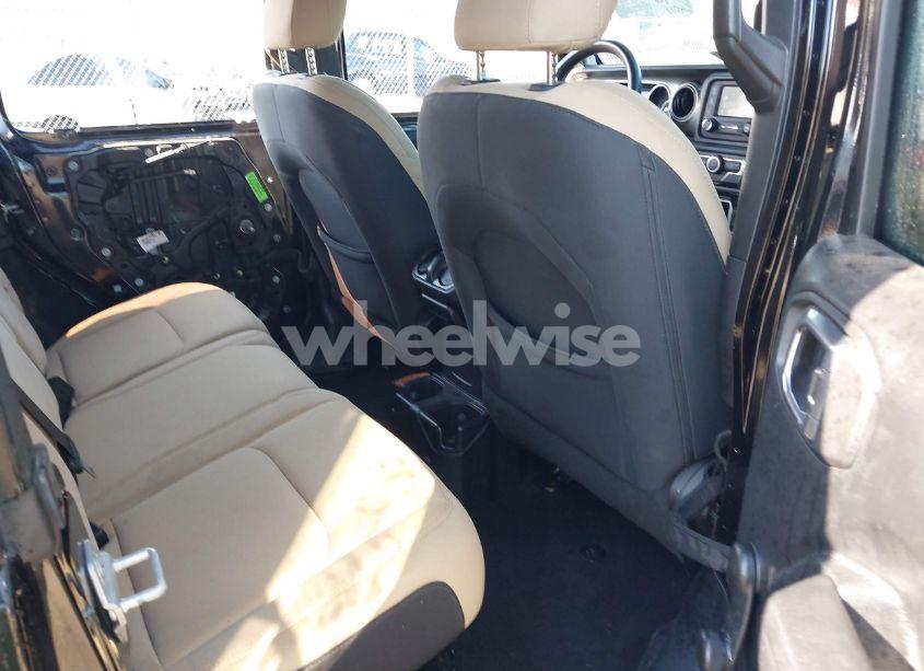 Photo 8 of 2018 Jeep Wrangler UNLIMITED SPORT 4X4 (VIN 1C4HJXDG4JW150840)