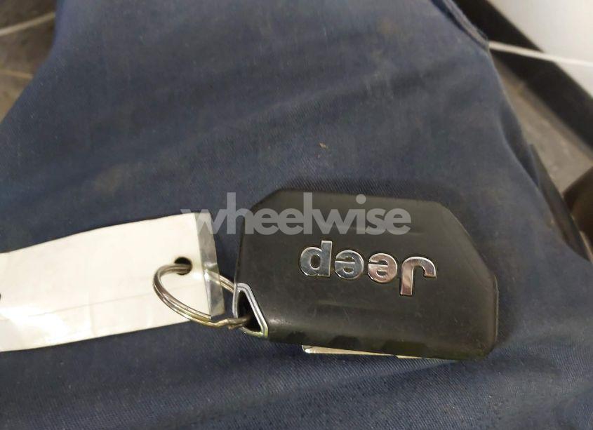 Photo 11 of 2018 Jeep Wrangler UNLIMITED SPORT 4X4 (VIN 1C4HJXDG4JW191470)