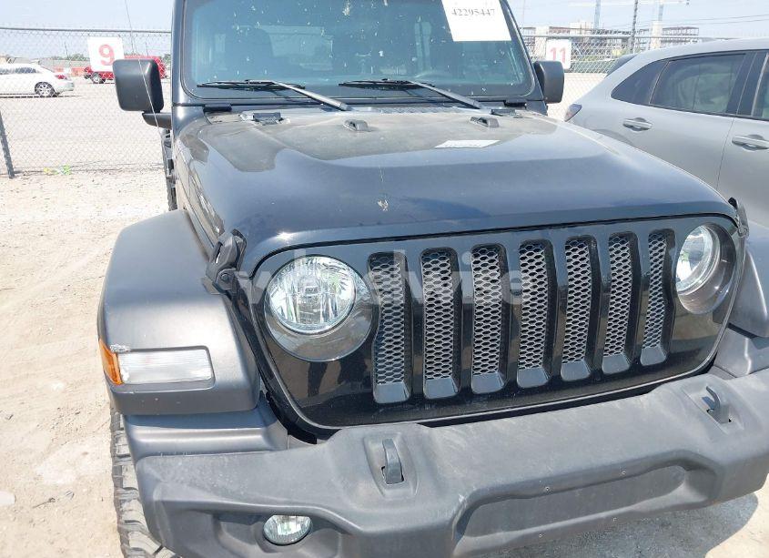 Photo 19 of 2018 Jeep Wrangler UNLIMITED SPORT 4X4 (VIN 1C4HJXDG4JW191470)