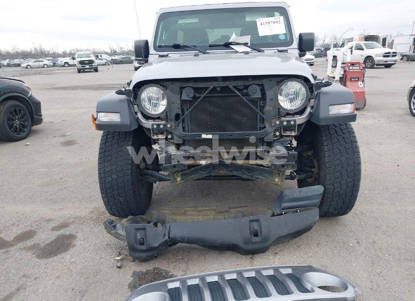 Photo 12 of 2019 Jeep Wrangler UNLIMITED SPORT S 4X4 (VIN 1C4HJXDG4KW518726)
