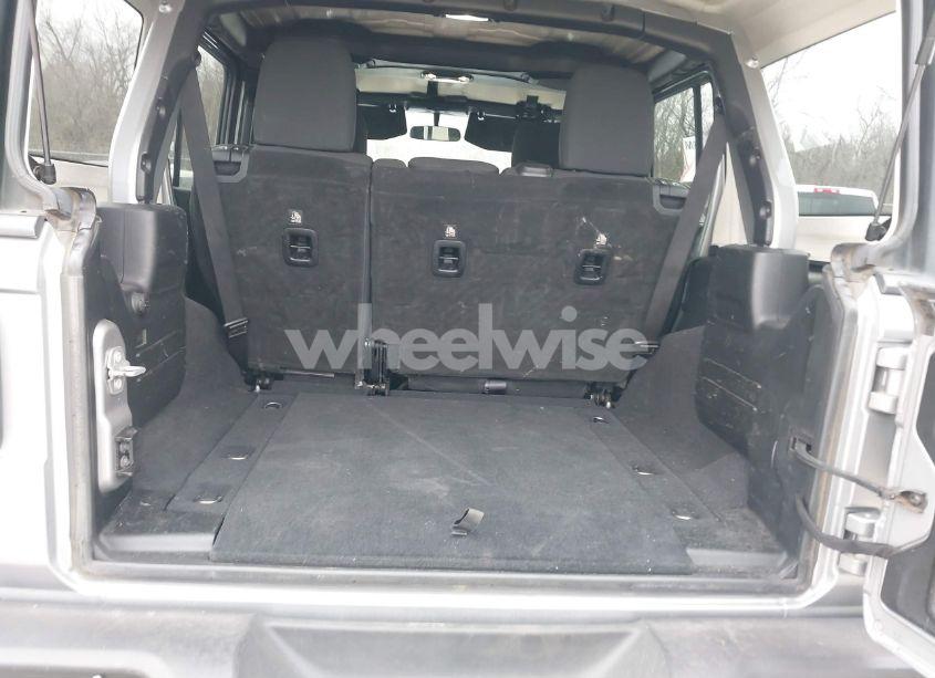 Photo 8 of 2019 Jeep Wrangler UNLIMITED SPORT S 4X4 (VIN 1C4HJXDG4KW518726)