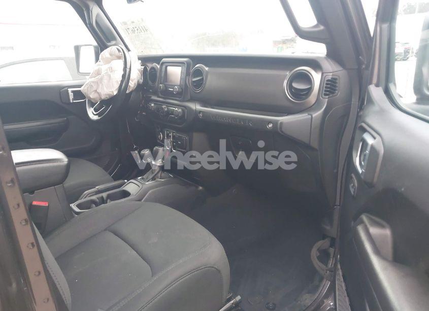 Photo 5 of 2019 Jeep Wrangler UNLIMITED SPORT S 4X4 (VIN 1C4HJXDG4KW661949)