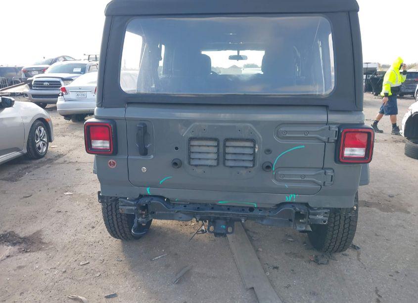 Photo 16 of 2020 Jeep Wrangler UNLIMITED SPORT 4X4 (VIN 1C4HJXDG4LW309861)