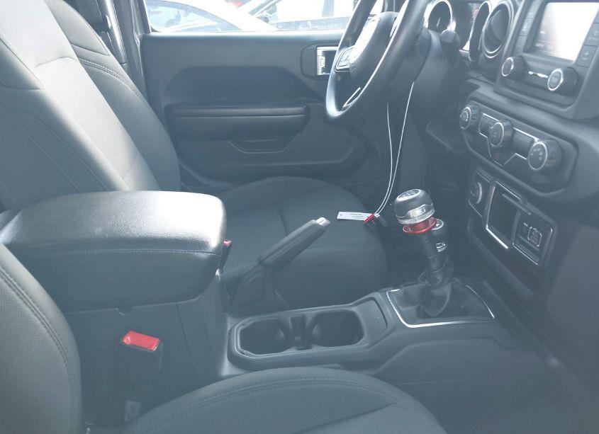 Photo 5 of 2020 Jeep Wrangler UNLIMITED SPORT 4X4 (VIN 1C4HJXDG4LW309861)