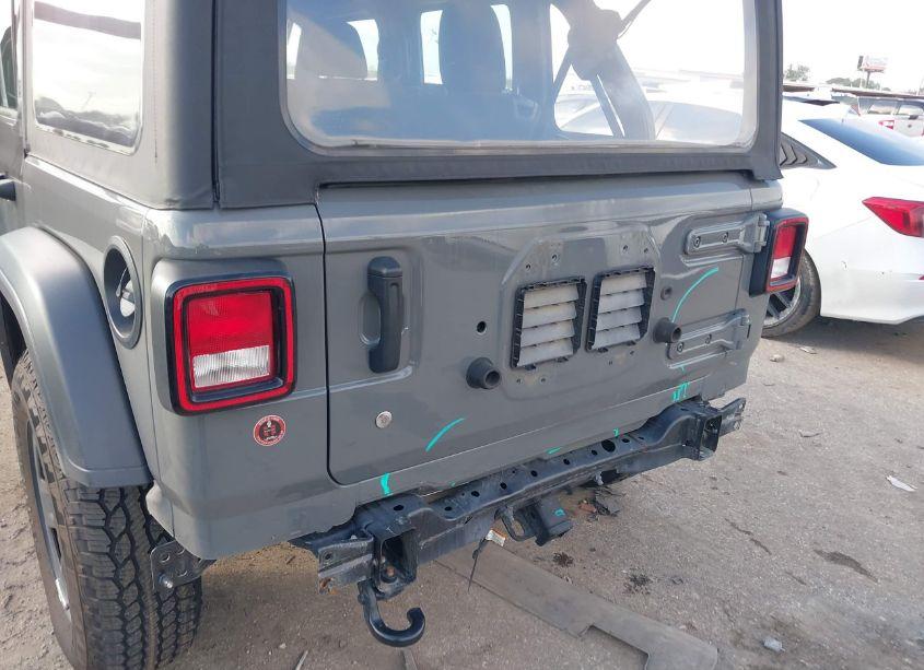 Photo 6 of 2020 Jeep Wrangler UNLIMITED SPORT 4X4 (VIN 1C4HJXDG4LW309861)