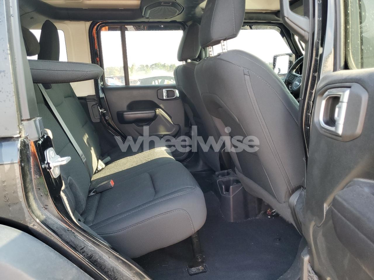 Photo 10 of 2020 JEEP WRANGLER UNLIMITED SPORT (VIN 1C4HJXDG4LW337496)