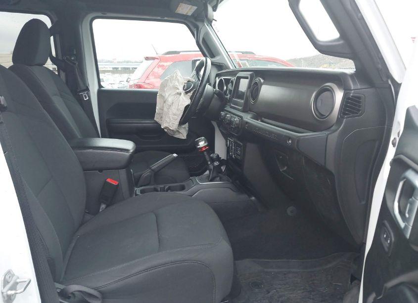 Photo 5 of 2021 Jeep Wrangler UNLIMITED WILLYS 4X4 (VIN 1C4HJXDG4MW581974)