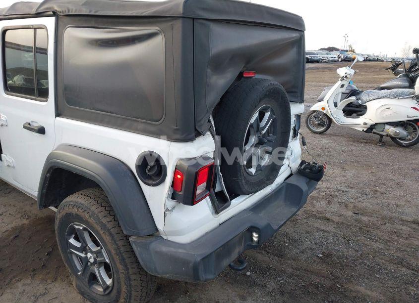 Photo 17 of 2018 Jeep Wrangler UNLIMITED SPORT S 4X4 (VIN 1C4HJXDG5JW152693)