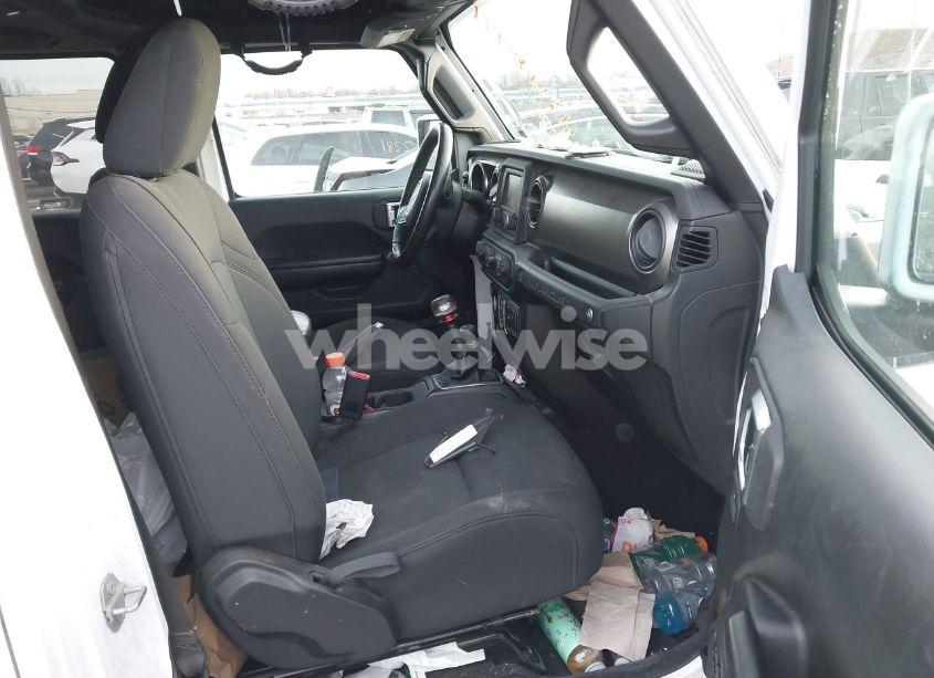 Photo 5 of 2018 Jeep Wrangler UNLIMITED SPORT S 4X4 (VIN 1C4HJXDG5JW152693)