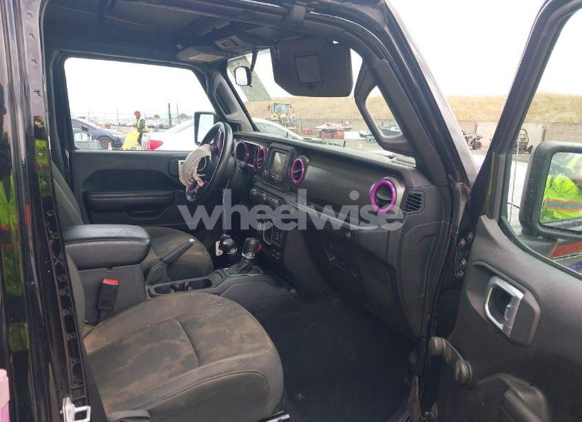 Photo 5 of 2018 Jeep Wrangler UNLIMITED SPORT 4X4 (VIN 1C4HJXDG5JW159062)