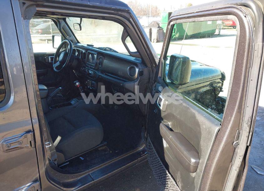 Photo 5 of 2019 Jeep Wrangler UNLIMITED SPORT S 4X4 (VIN 1C4HJXDG5KW505015)