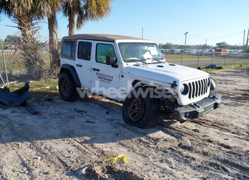2019 Jeep Wrangler UNLIMITED SPORT S 4X4 (VIN 1C4HJXDG5KW509033) main photo